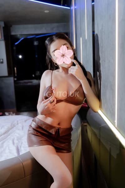 trâm anh- tình cảm dâm đãng yêu chiều