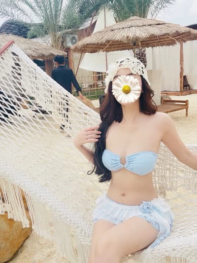 Ngọc Tiền - Mình Dây Chân Dài Massage Cực Phê