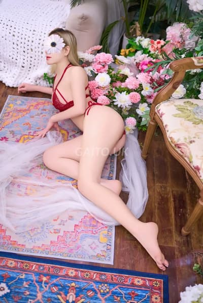 Thủy Tiên cực phẩm gái xinh vú bím hồng hào chịch cực phê
