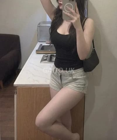 An Nhiên bướm đẹp, Ngực tròn, body xinh