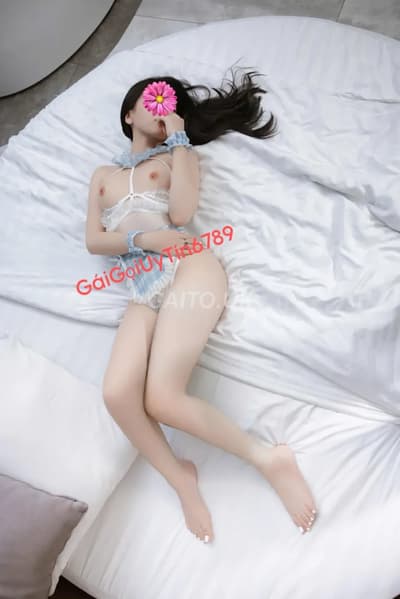 Hotgirl 2K5❤️LINH VINAMILK❤️Dễ Thương Da Trắng Mình Dây Cao Ráo Tình Cảm Nhiệt T