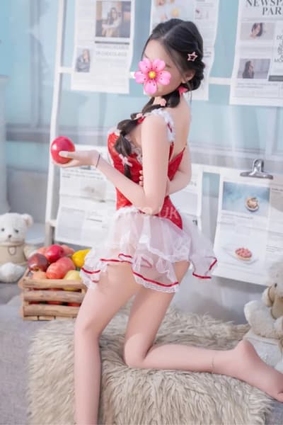 Bảo Trâm 2K8 Xinh xắn, non tơ , với dáng đẹp Lần đầu lên sóng
