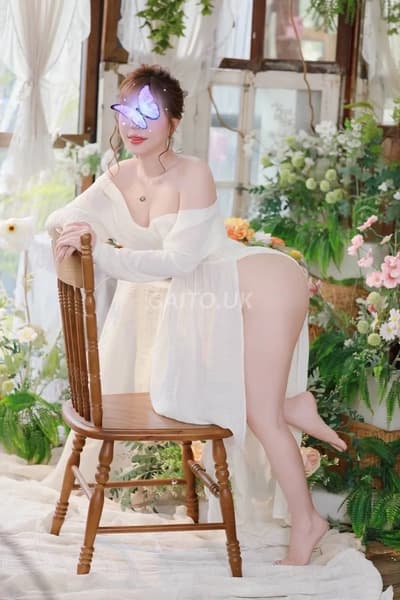 ❤️ Thanh Trà ❤️ Xinh Trắng Đẹp Từng Centimet ❤️