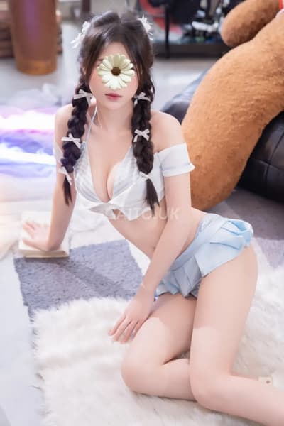 BÉ MUN - CÔ BÉ LOLI MẶT XINH VÚ TO CỰC NGON