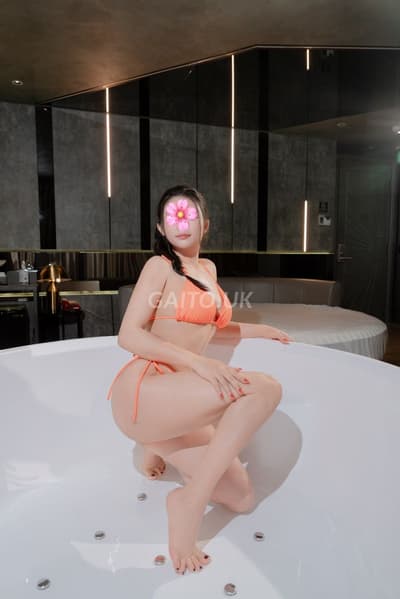 HOTGIRL❤️ DIỆU NHI 168cm ❤️XINH XẮN CUTE ĐÁNG YÊU VÚ BÍM NUỘT NÀ