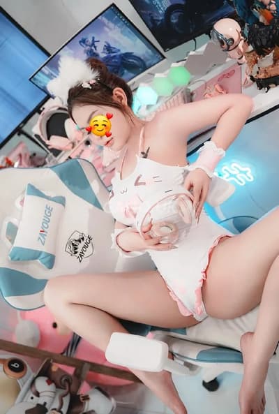 ❤️ GÁI NON HUYỀN MY_ GƯƠNG MẶT XINH XẮN, BODY CỰC NGON❤️