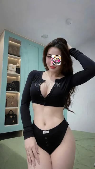 Khánh Vân - Em KTV Massage Hàng Cực Phẩm Mới Vào Nghề