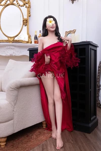 Trà My : HÀNG SIÊU NGON, DA TRẮNG , DÁNG XINH BÚ LIẾM CỰC PHÊ