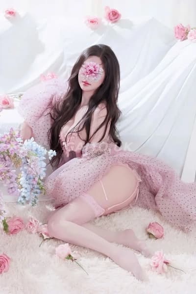 [HOTGIRL] THỤC TRINH - BODY HOÀN HẢO, KHUÔN MẶT XINH XẮN
