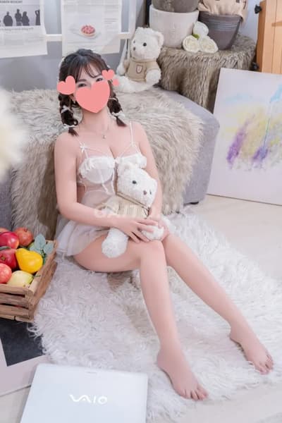 NGỌC LINH DÂM BÁ CHÁY LẦN ĐẦU LÀM GÁI SIÊU MỚI