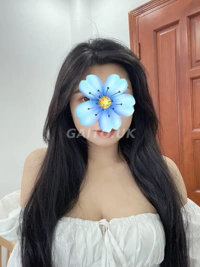 BÉ LAN XINH XẮN THÂN THIỆN TÌNH CẢM
