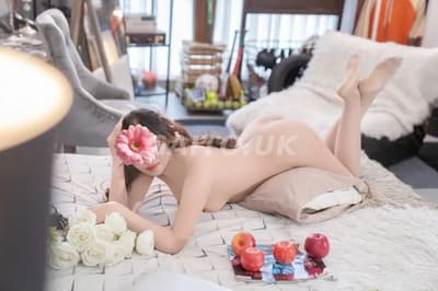 Phương Linh - Body Mượt Mà Khuôn Mặt Xinh Đẹp Yêu Kiều - Chân Dài Sexy Quyến Rũ 