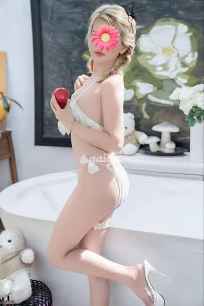  NEW LiLi HÀNG ĐẸP CHẤT,VÚ MỀM NGON, DA TRẮNG TUYẾT, LÀM TÌNH PHÊ [33593]