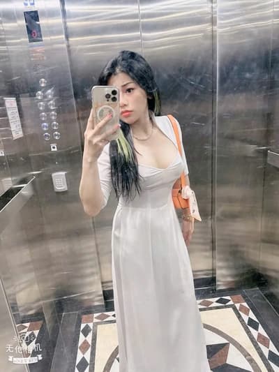 GÁI DÂM VY VY _ HÀNG NGON CHẤT LƯỢNG GIÁ QUÁ RẺ LUÔN AE [28194]