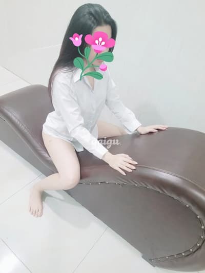 Vy Vy nhỏ nhoắn xinh xoắn vào đời. [33537]
