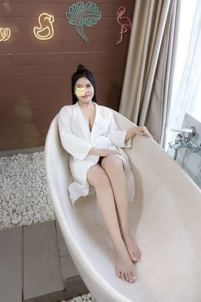 (BAO PHÒNG) BÉ DỊU KUTE XINH DUYÊN DÂM NHIỆT TÌNH 
