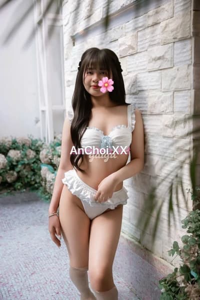 CheRry An An 2k5 mặt ngây thơ như em bé 