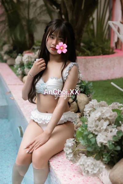 CheRry An An 2k5 mặt ngây thơ như em bé 