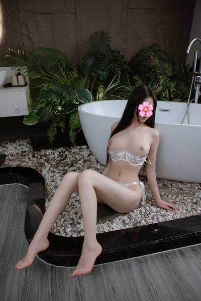 QUỲNH SEOHYUN - GÁI NON 2K8