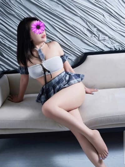 Hà Thu - Mông cong doggy phê, giá bình dân