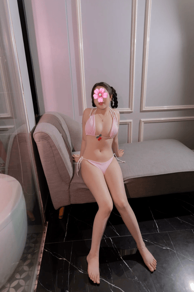 ❤️BÉ TRANG MOON ❤️2K7 XINH XẮN, ĐÁNG YÊU, NGỰC CĂNG TRÒN,DÁNG ĐẸP -