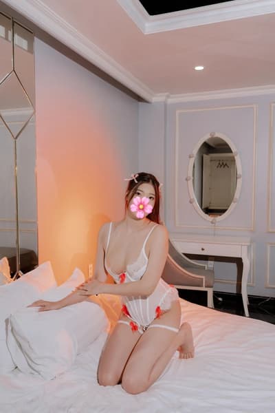Phương Ly 170cm Ngọt Ngào Dáng Đẹp Cùng Kỹ Năng BJ Tuyệt Đỉnh -