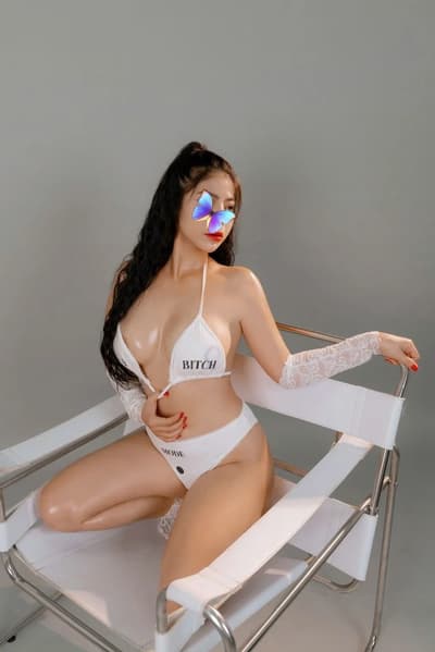CÔ GIÁO ANNA - MÔNG TO LÀM TÌNH GIỎI - MASSAGE XOA BÓP