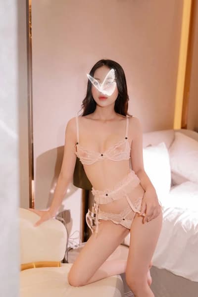 NEW HOTGIRL HÀ LINH - XINH XẮN DÁNG CHUẨN NGƯỜI MẪU