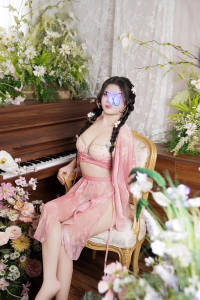 ❤️BÉ BƠ❤️CUTE XINH XẮN, BODY NUỘT NÀ, SEX QUYẾN RŨ