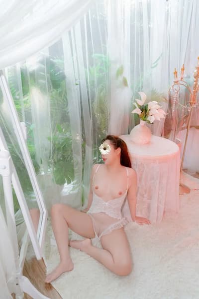 JENNY - MASSAGE FUCK EM GÁI XINH XẮN CỰC DÂM