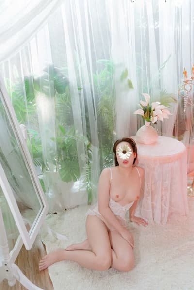 JENNY - MASSAGE FUCK EM GÁI XINH XẮN CỰC DÂM