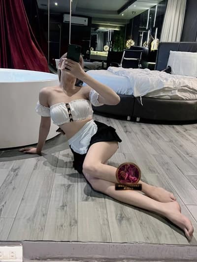 ❤️Rau Sạch❤️ Bé LiiLy 2k2-Dáng Đẹp - Non Tơ – Da Trắng Mịn Màng .