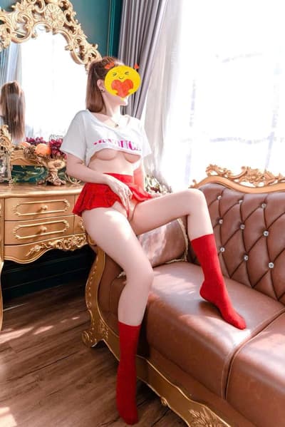 NHƯ HUỲNH Chiều Khách, Tình Cảm Hôn Môi, Ôm Ấp Đi Đêm Tuyệt vời