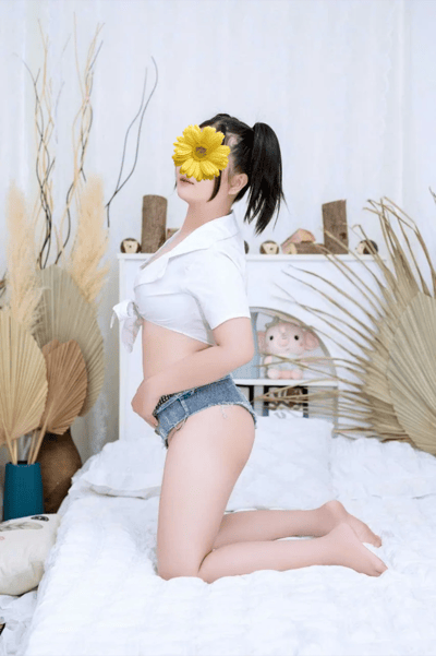 ÁI VÂN - SEXY - TRĂNG TREO - PHUC VỤ CHU ĐÁO