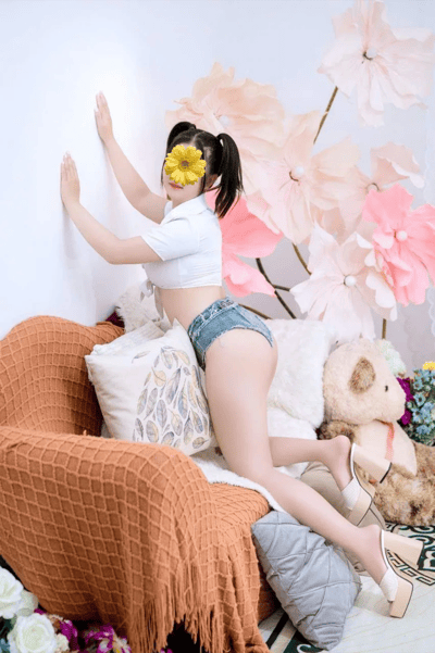 ÁI VÂN - SEXY - TRĂNG TREO - PHUC VỤ CHU ĐÁO