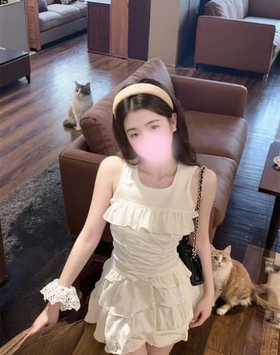 Tina- em hàng tươi xanh, mới phá trinh đi làm !!!