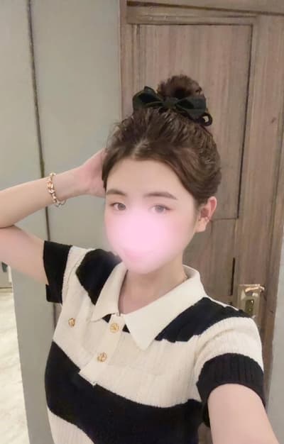 Tina- em hàng tươi xanh, mới phá trinh đi làm !!!
