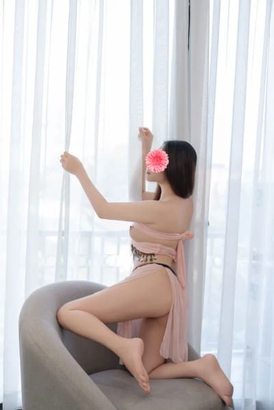 Như ý siêu dễ thương nhiệt tình vú to mông chòn mặt xinh làm tình say mê