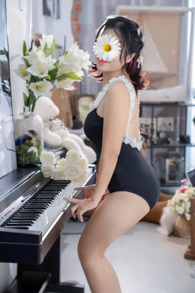 BÍCH NGỌC- HÀNG CHUYÊN CƠ CỰC DÂM CHIẾU HẾT MÌNH