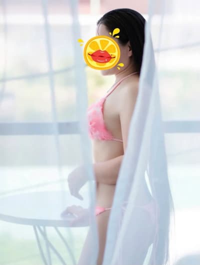 Thu Hằng- phục vụ tận tâm, ngoan ngoãn dễ thương