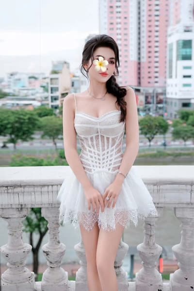 HÀ MY CHÂN DÀI 1m68 _ chuẩn mẫu mặt xinh sexy _ thái độ ngoan yêu hàng họ nét căng
