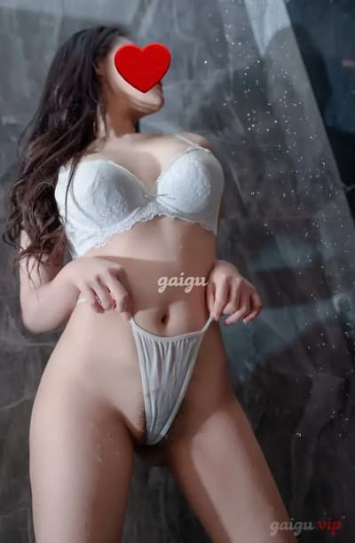 🌼 Gia My 🌼 đáng yêu _ em rất ngoan phục vụ nhiệt tình vui vẻ chiều khách