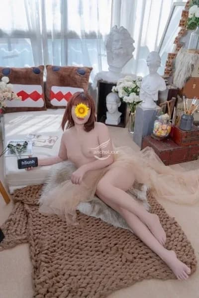 THÚY AN EM GÁI HAY CƯỜI THÂN THIỆN NHẸ NHÀN NHIỆT TÌNH