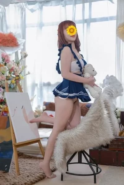 THÚY AN EM GÁI HAY CƯỜI THÂN THIỆN NHẸ NHÀN NHIỆT TÌNH