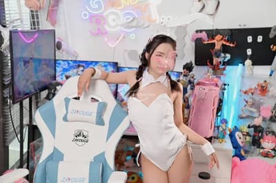bảo anh- mình day loli yêu chiều