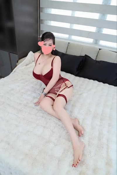 THUỲ TRANG Gái miền tây