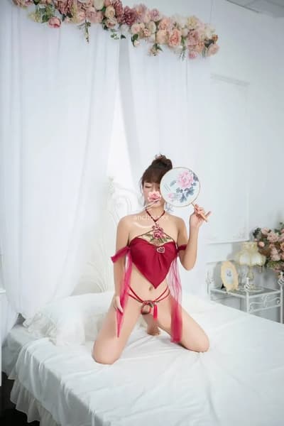 YẾN CHI