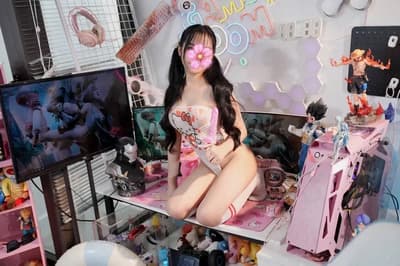 Thu thảo- nonten vú đẹp nhiệt tình