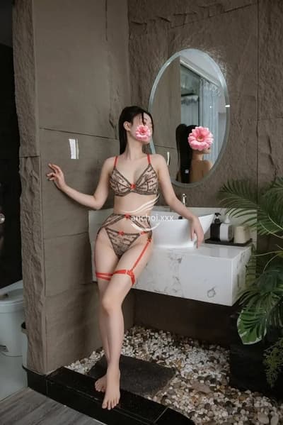 ❤️CÓ CLIP SEXY❤️NHƯ NGỌC XINH XẮN NHIỆT TÌNH BÚ LIẾM CÁC KIỂU RẤT TÌNH CẢM VÀ CHIỀU CHUỘNG KHÁCH
