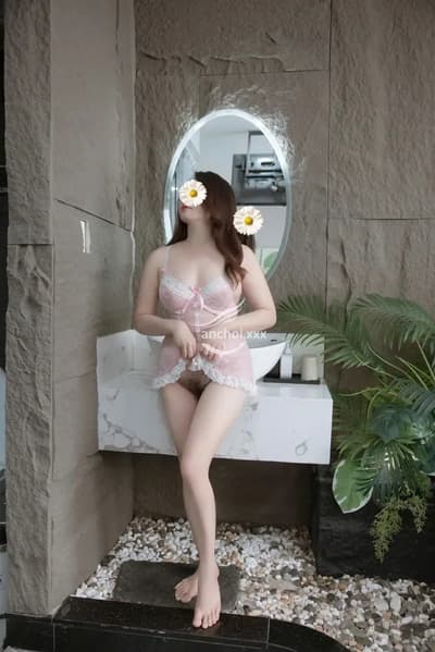 GÁI MIỀN TÂY RẤT DÂM _ NHÃ ĐANG_ DA TRẮNG MẶT XINH_ MÚT CHYM SIÊU ĐỈNH